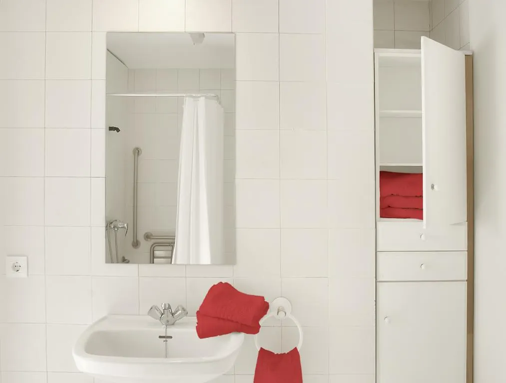 Residencia Universitaria Pare Claret Girona Hostel